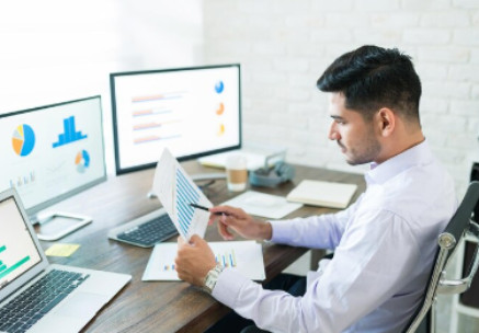 The Role of a Data Analyst in Shaping Business Strategy