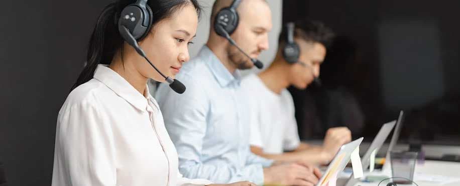 Delivering Exceptional Customer Service: Training Courses for Success