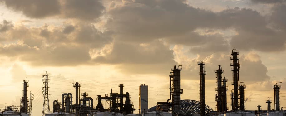 Top Oil and Gas Online Certification Courses to Advance Your Career