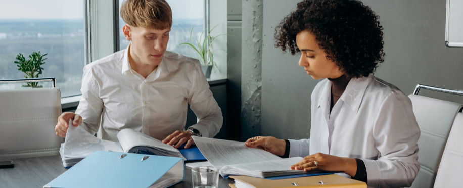 Building Future Leaders: Top Management Training Courses in London